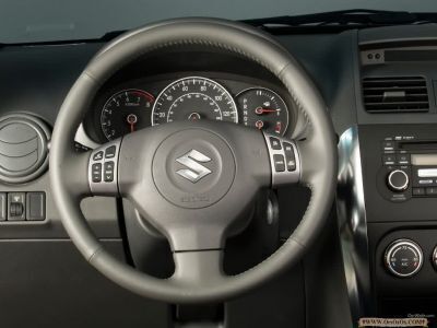 Suzuki_SX4_28_1024x768.jpg